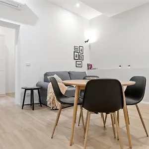 piazza-maggiore-white-apartment.emilia-romagnahotels.net/